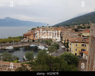 Hafen, Torri del Benaco, Gardasee Stockfoto