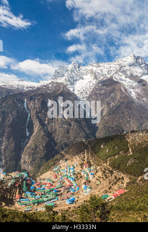 Namche Bazar in Nepal ist der Hauptort in der Khumbu-Region in den Himalaya auf die Nordeuropäer Wandern Endstück, das führt zu der EV. Stockfoto