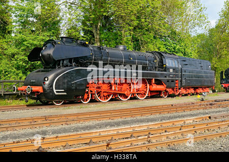 Dampf-Lokomotive Nr. 10 001 bei der deutschen Dampf Lok Museum, Neuenmarkt, Franken, Bayern Stockfoto