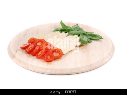 Caprese-Salat auf Teller. Stockfoto