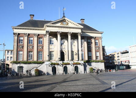 Anfang des 18. Jahrhunderts Rathaus (Stadhuis) am Grote Markt (Marktplatz) im historischen Zentrum von Groningen, Niederlande Stockfoto