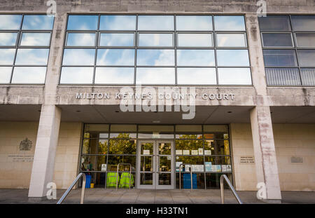 Milton Keynes Amtsgericht und Family Court, Milton Keynes, Buckinghamshire, Großbritannien Stockfoto