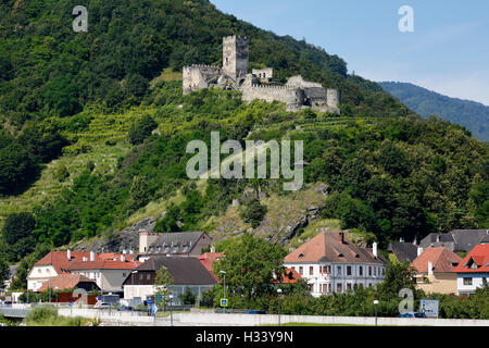 Ruine Hinterhaus Auf Dem Jauerling, Burgruine in Spitz an der Donau, Niederoesterreich, Oesterreich Stockfoto