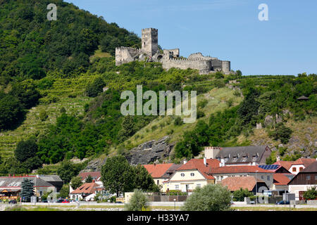 Ruine Hinterhaus Auf Dem Jauerling, Burgruine in Spitz an der Donau, Niederoesterreich, Oesterreich Stockfoto