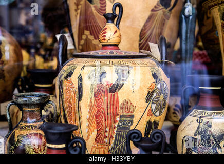 Reproduktion, bemalte griechische Vase Lindos Rhodos Griechenland Stockfoto