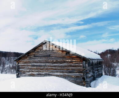 Eine alte Scheune in schwedischen Bergwelt Stockfoto