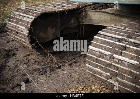 Nahaufnahme der Raupe Räder der gelbe Bagger Stockfoto