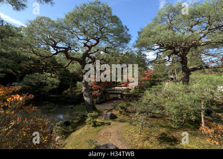 Kyoto, Japan - 11. November 2015: Ginkakuji Tempel und Garten Kyoto, Japan. Stockfoto