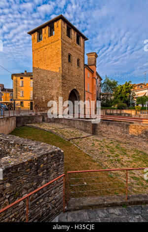 Italien Emilia Romagna Franchigena Weg Fidenza mittelalterlichen Turm Stockfoto