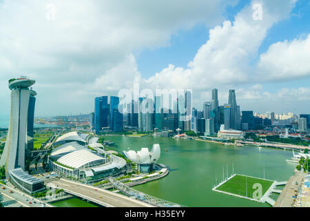 Die Türme der Central Business District und Marina Bay am Morgen, Singapur Stockfoto