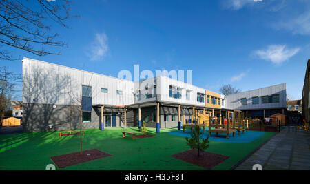 Außenansicht des Barclays Schule, Waltham Forest, UK. Die neue Schule umfasst einen Kindergarten, 14 Klassenräume, eine Aula Stockfoto