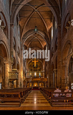 Italien Emilia Romagna Modena Kathedrale innen, zentralen Kirchenschiff Stockfoto