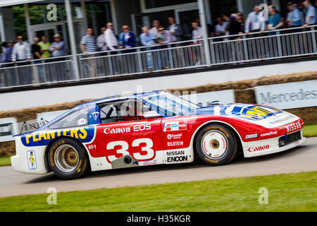 1987 Nissan 300ZX IMSA GTO mit Fahrer Adam Carolla auf die 2016 Goodwood Festival of Speed, Sussex, UK Stockfoto