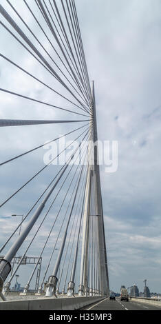 Die Ada Schrägseilbrücke, über den Fluss Sava in Belgrad von der slowenischen Firma Ponting. Stockfoto