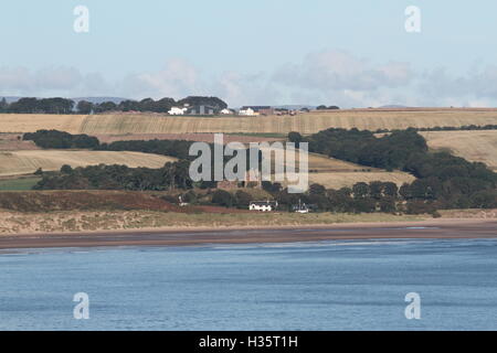 Ruine der Roten Burg und lunan bay Schottland Oktober 2016 Stockfoto