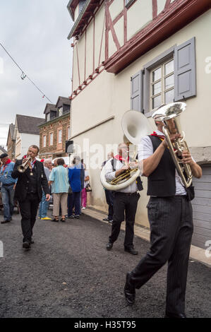 Musiker der Blaskapelle Bredasche Bauernkapelle, Weinfest, Wolf, in der Nähe von Traben Trarbach, Mosel, Deutschland Stockfoto