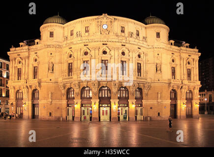 Theater Teatro Arriaga.bei Nacht.ein Opernhaus in Bilbao Spanien Arriaga antzokia.erbaut im neobarocken Stil von Architekt Joaquín Rucoba im Jahr 1890 Stockfoto