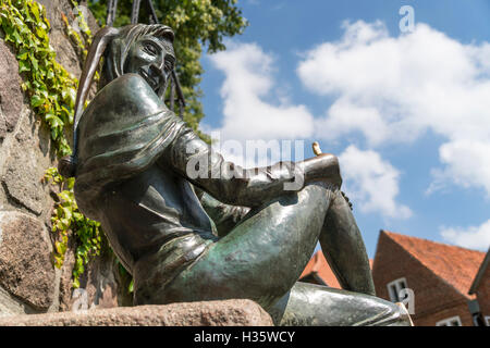 Bis Eulenspiegel-Statue auf dem Eulenspiegel-Brunnen in Mölln, Schleswig-Holstein, Deutschland, Europa Stockfoto