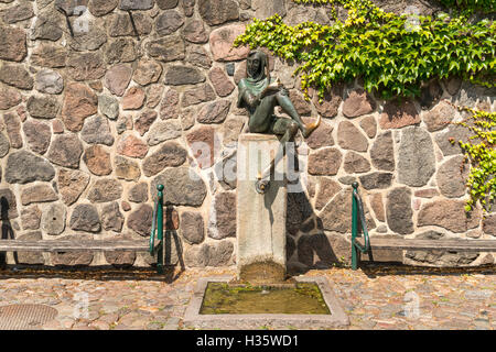 Bis Eulenspiegel-Statue auf dem Eulenspiegel-Brunnen in Mölln, Schleswig-Holstein, Deutschland, Europa Stockfoto