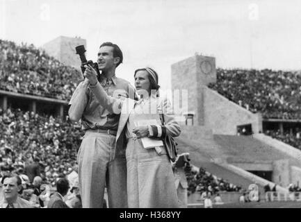 Leni Riefenstahl während der Dreharbeiten für den Film "Fest der Völker" in das Olympiastadion Berlin, 1936 Stockfoto