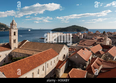 Alten Hafen, von der Stadtmauer über Ploče-Tor, Starigrad, Dubrovnik, Kroatien Stockfoto