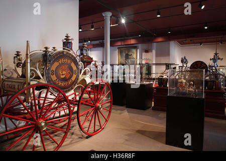 Historische Schlauchaufroller Anzeige in New York City Fire Museum. New York City. New York. USA Stockfoto