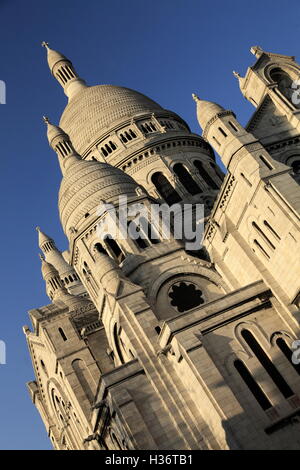 A Blick auf Basilika Sacre Coeur in Montmartre.Paris.France zugemacht Stockfoto