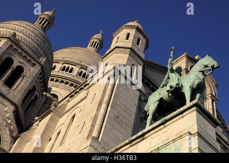 A Blick auf Basilika Sacre Coeur in Montmartre.Paris.France zugemacht Stockfoto