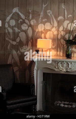 Graffiti Künstler Jerome Mesnager "weiße stellen" Verzierung des Rezeption Halle des Hotel des Academies et des Arts.Paris Frankreich Stockfoto