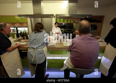 Einen Kochkurs in der Ecole de Cuisine Alain Ducasse (Alain Ducasse Kochen School.Paris.France Stockfoto