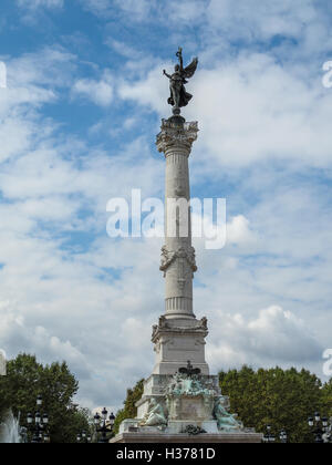 Säule mit einer Statue of Liberty, brechen ihre Ketten auf das Denkmal der Girondisten Stockfoto