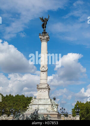 Säule mit einer Statue of Liberty, brechen ihre Ketten auf das Denkmal der Girondisten Stockfoto