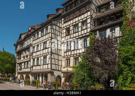 Fachwerkhäuser auf der Rue St Jean, Colmar, Elsass, Frankreich Stockfoto