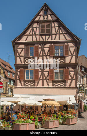 Fachwerk-Hotel in Klein-Venedig, Colmar, Elsass, Frankreich Stockfoto