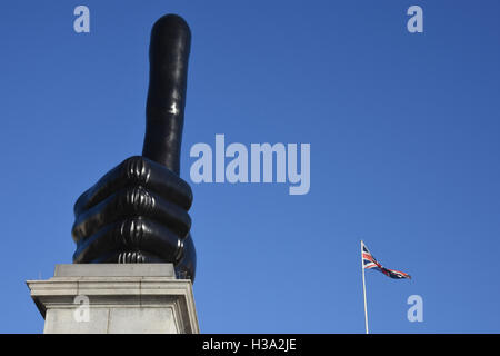 "Wirklich gut" Statue von David Shrigley, Fourth Plinth, Trafalgar Square, London UK Stockfoto