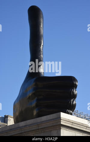 "Wirklich gut" Statue von David Shrigley, Fourth Plinth, Trafalgar Square, London UK Stockfoto