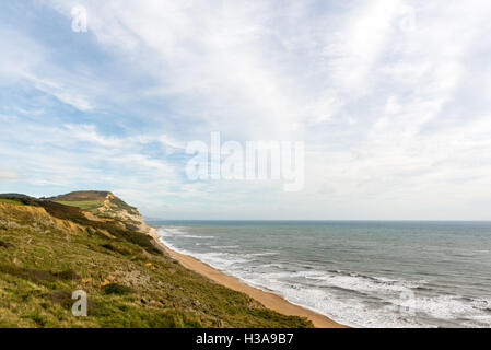 Nähert sich Golden Cap, dem höchsten Punkt an der Südküste von England, an der Küste entlang von Charmouth auf der Westseite Stockfoto