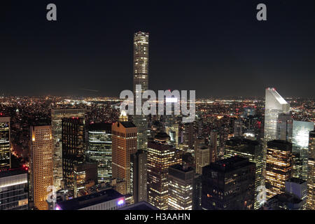 Luftaufnahme von Manhattan, New York, nach Norden Osten (Ish) von Midtown in Richtung 432 Park Avenue und der Citigroup Center. Stockfoto