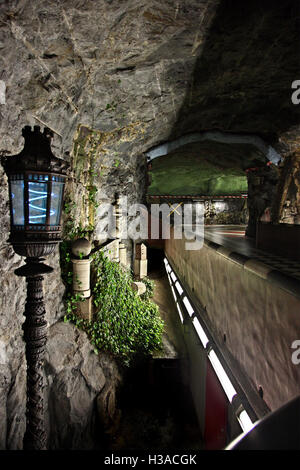 Die beeindruckende Kungstradgarden u-Bahn (Tunnelbana) Station, Norrmalm, Stockholm, Schweden. Stockfoto