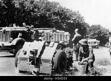 Deutsche Infanterie-Artillerie in Frankreich, 1940 Stockfoto