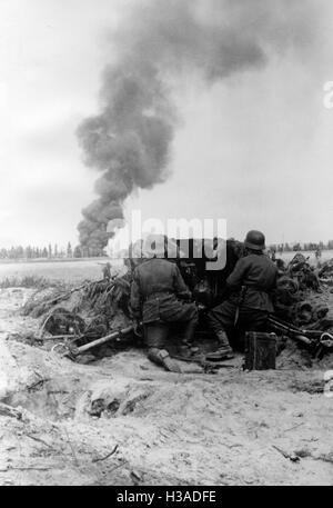 Deutsche Panzerabwehrkanone Lage an der Ostfront, 1941 Stockfoto