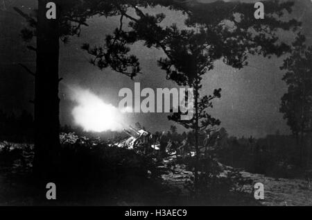 Deutsche Artillerie an der Ostfront, 1944 Stockfoto