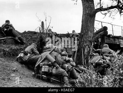 Deutsche Infanteristen kämpfen auf der südlichen Ostfront, Juli 1942 Stockfoto