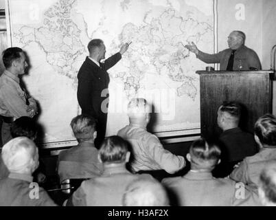 Aula der Kolonialpolitisches Schulungshaus (koloniale politische Bildung Haus) in Ladeburg-Bernau, 1938 Stockfoto