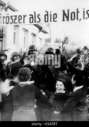 Begrüßung der deutschen Truppen, die in der Region von Klaipeda, 1939 März Stockfoto