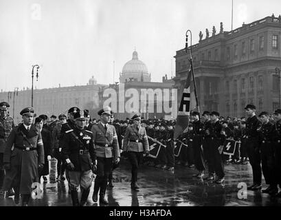 Deutsch-italienische Zeremonie am Denkmal in Berlin, 1940 Stockfoto