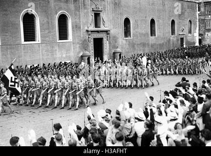 Hitler-Jugend-Parade in Rom, 1936 Stockfoto