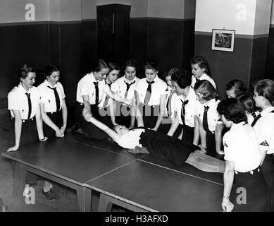 BDM-Ausbildung für das Gesundheitswesen, Berlin 1939 Stockfoto