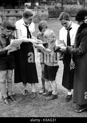 Maisingen des BDM im Stadtpark Schöneberg, Berlin 1937 Stockfoto