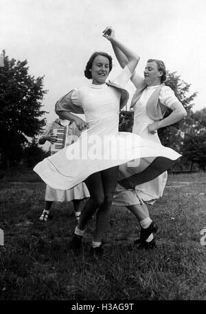 Sommercamp der BDM-Werk Glaube Und Schoenheit (BDM-Arbeit, glaube und Schönheit Gesellschaft) in Neuruppin, 1939 Stockfoto